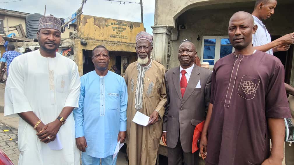 picture 3.jpeg Group photograph taken with Alhaji Ibrahim Badamasi in Mile 12 Market, Lagos State Nigeria.